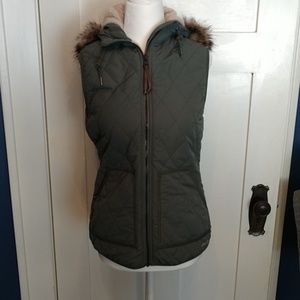 Eddie Bauer Hooded Quilt Vest